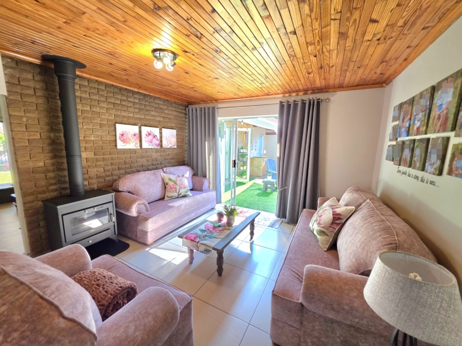5 Bedroom Property for Sale in La Provance Free State